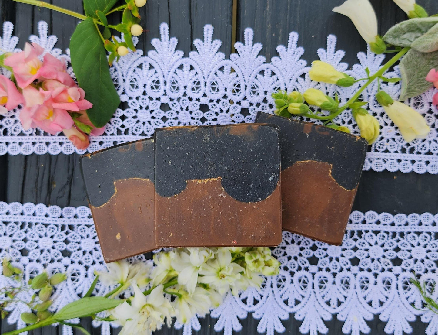 Sable Vanille Artisan Soap: Spicy-Sweet Tobacco & Vanilla