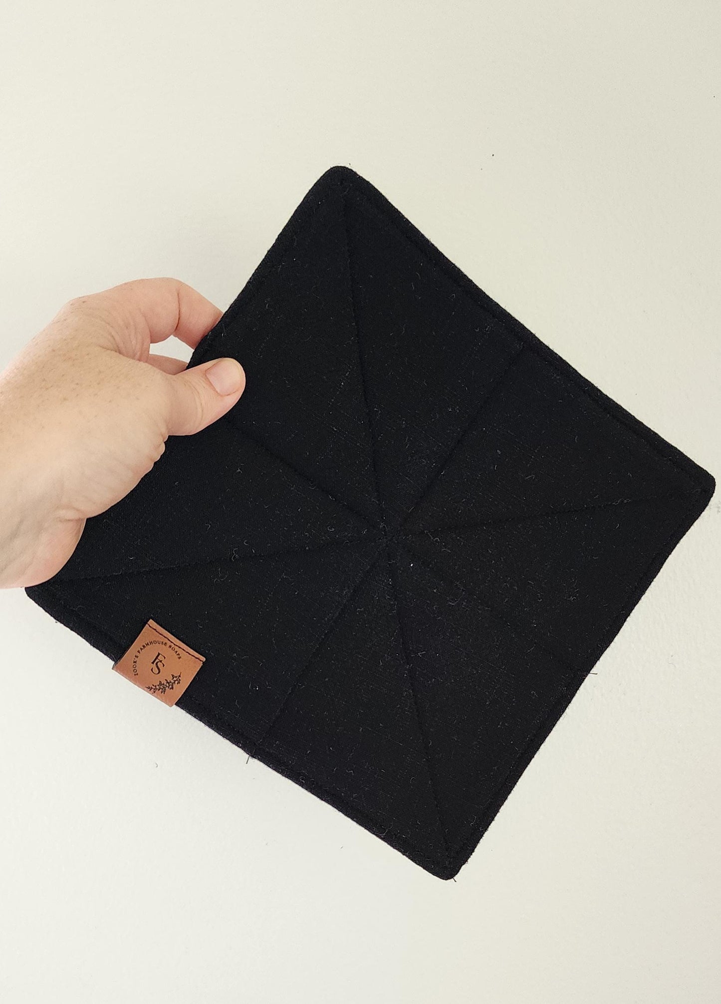 Linen Potholders || Hot Pads || gifts under 10 || simple homemaking